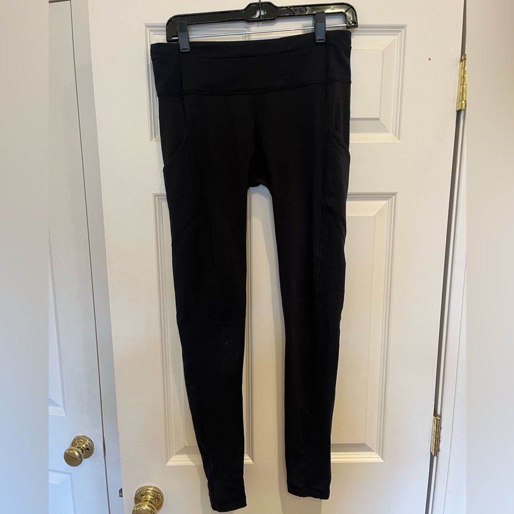 Lululemon Black Leggings with Side pockets and back high pocket